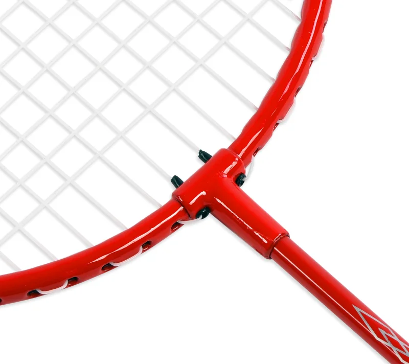 Тройник, соединяющий стальной обод и стержень