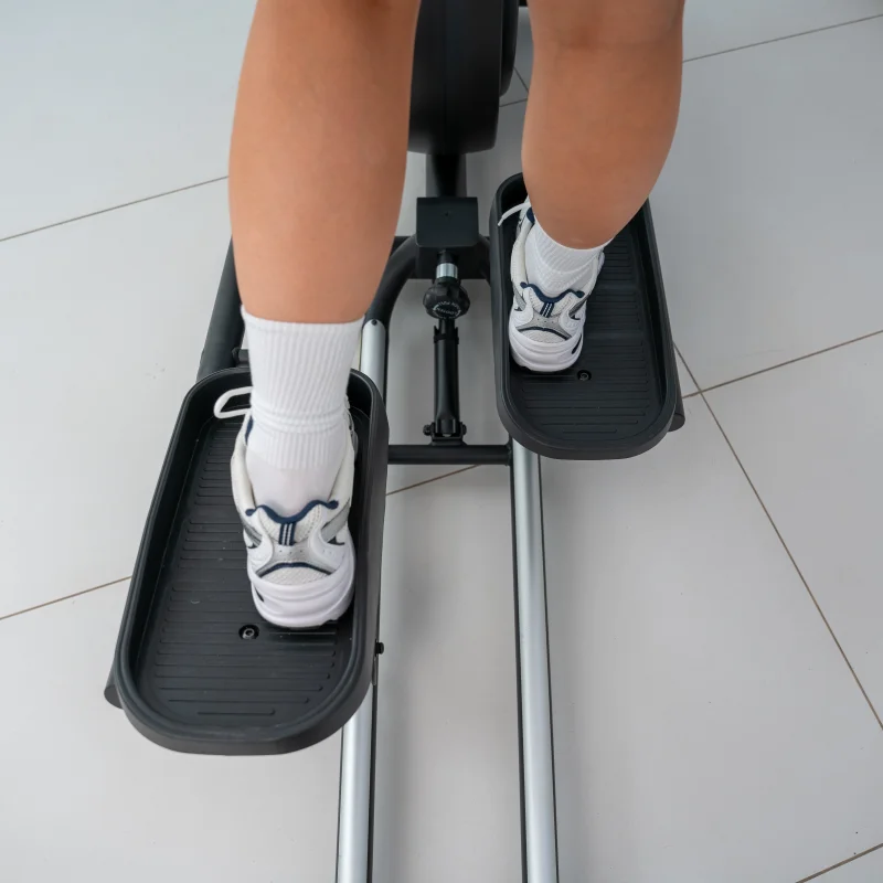 Расстояние между педалями всего 9,4 см