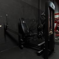 Баттерфляй/задняя дельта Gymleco 323 (пек дек)