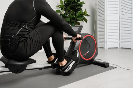 Гребной тренажер UNIX Fit электронная нагрузка / Techno Rower 410E